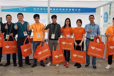 ��125��㽻�� ���� ��ó�쳵��һ��Բ�����£�